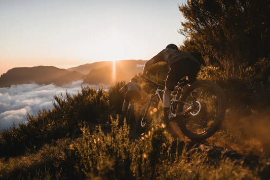 What to Wear When Cycling in Hot and Humid Weather