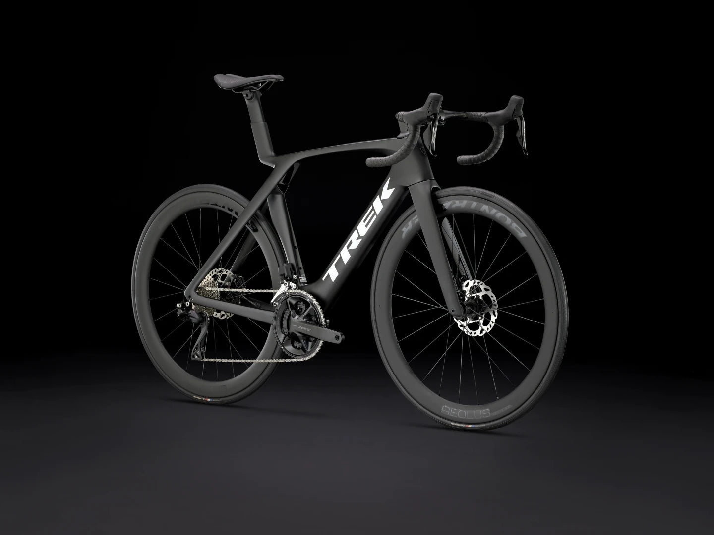 Madone SL 6 Gen 7 Road Bike Offers Legendary Speed