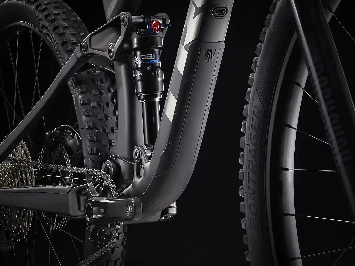 Trek fuel ex 5 vs giant trance 3 hotsell
